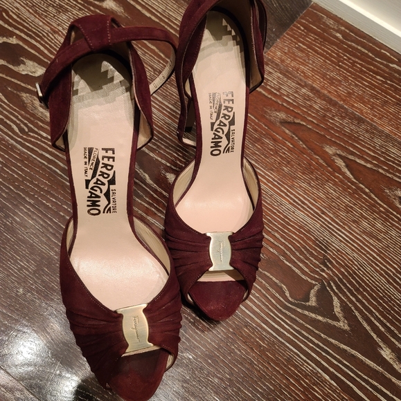Salvatore Ferragamo Fragrance Acm Oxblood Suede Peep Toe Sandles Size 8.5 - Picture 2 of 9